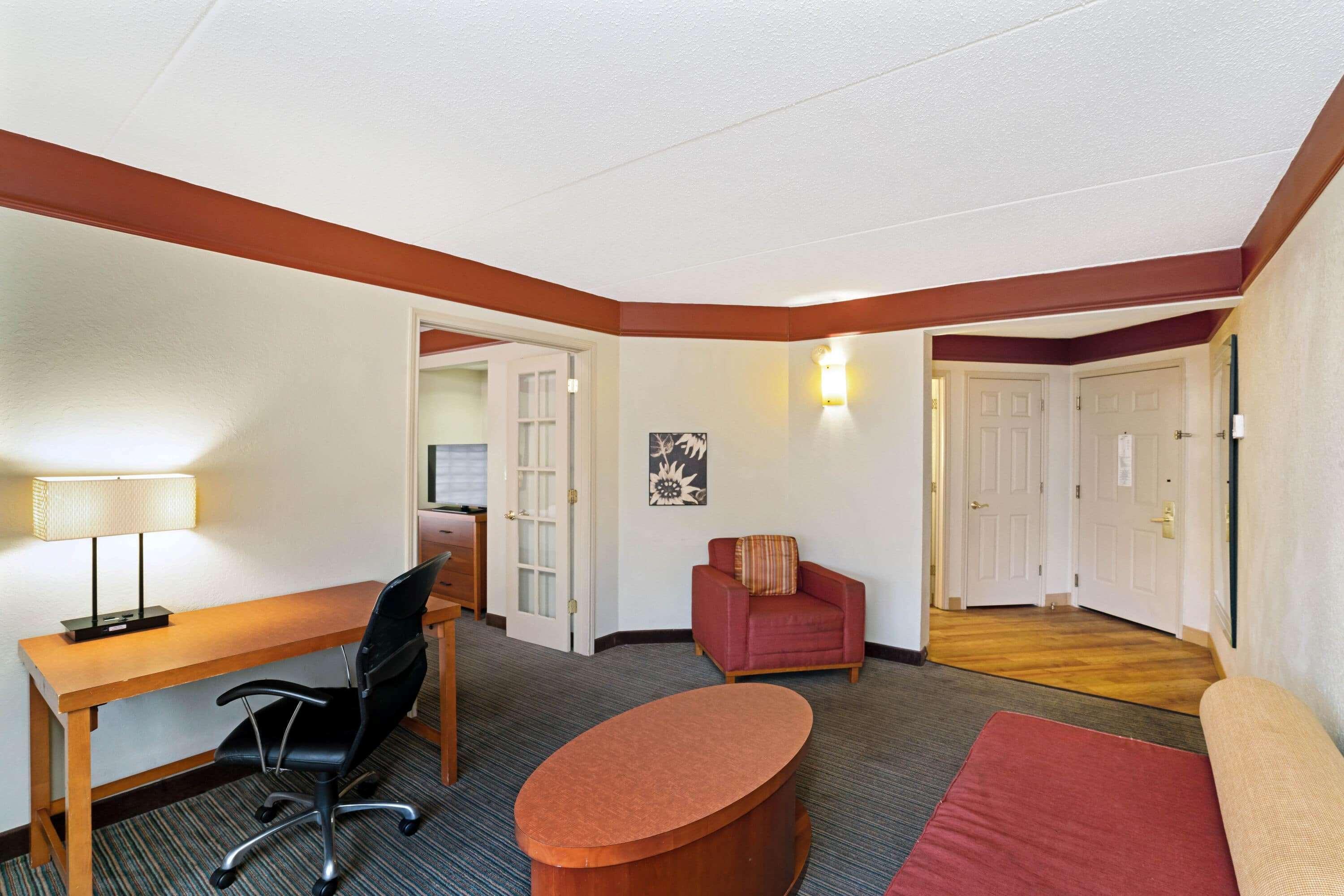 Hotel La Quinta By Wyndham Primacy Parkway