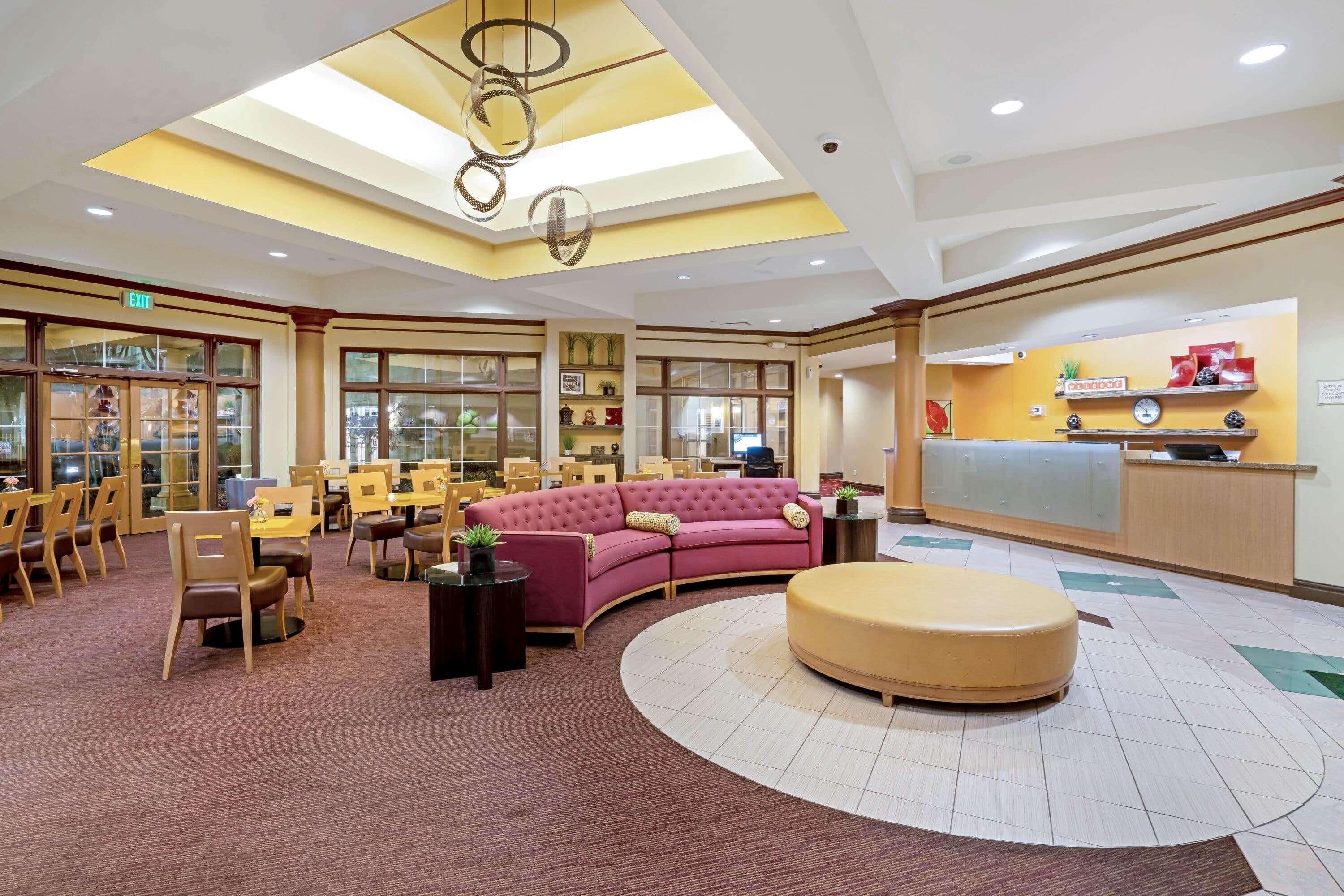 La Quinta By Wyndham Primacy Parkway Hotel