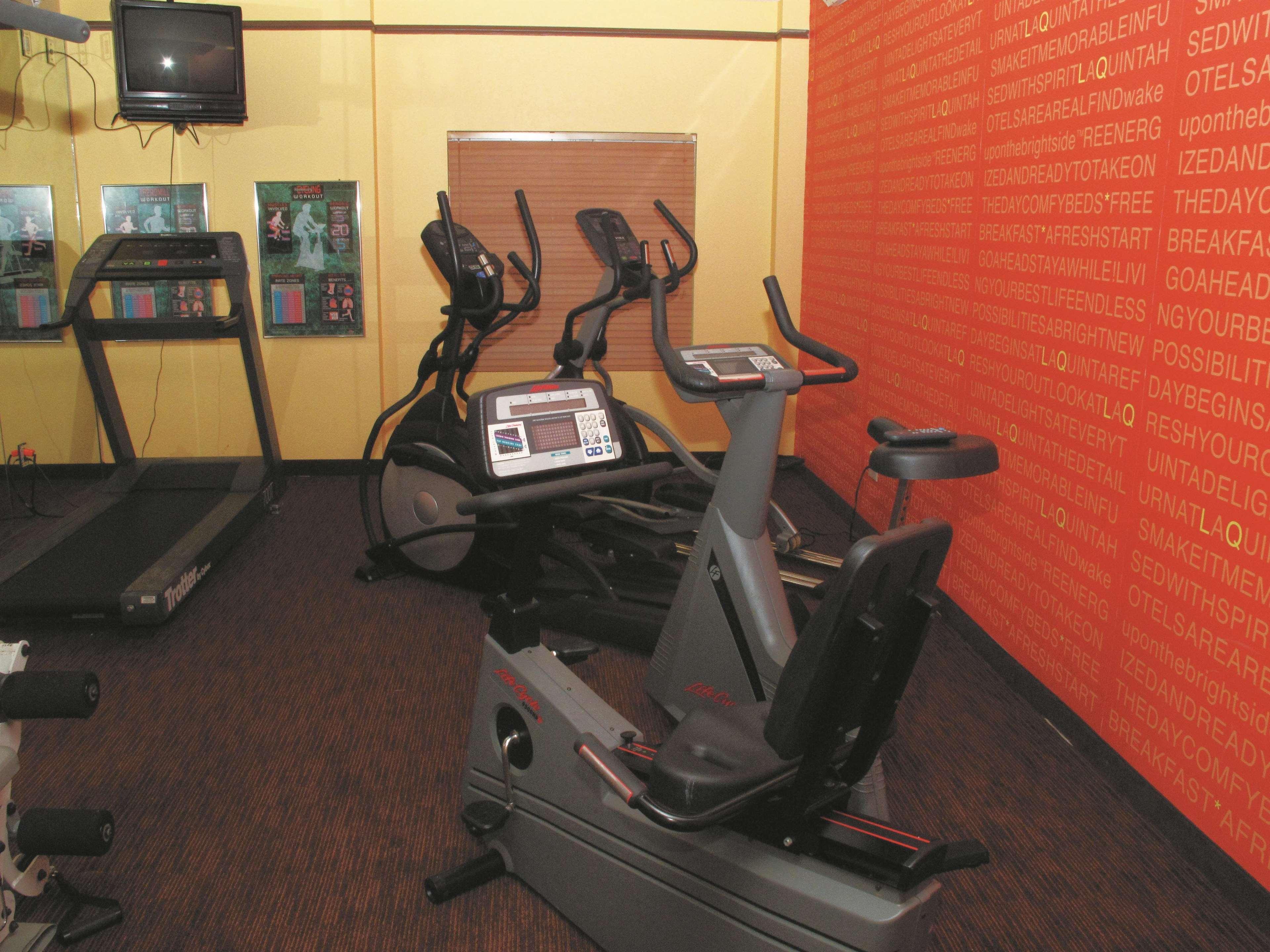 Hotel La Quinta By Wyndham Primacy Parkway 3*